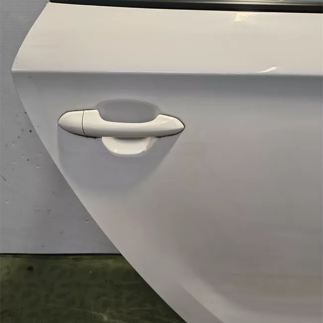 Porta posteriore destra