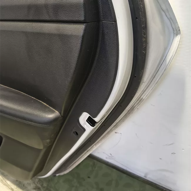 Porta posteriore destra