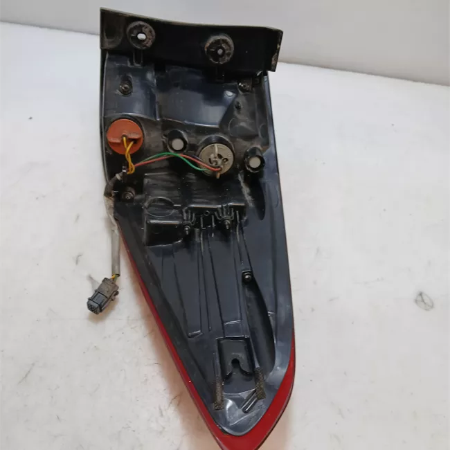 Fanale posteriore parte esterno sinistro