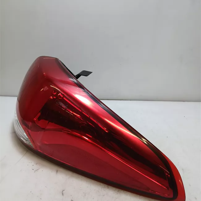 Fanale posteriore parte esterno destro