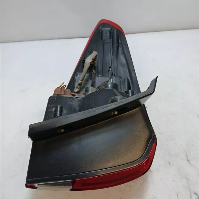 Fanale posteriore parte esterno destro