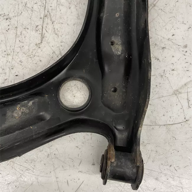 Braccio oscillante sospensione anteriore sinistro