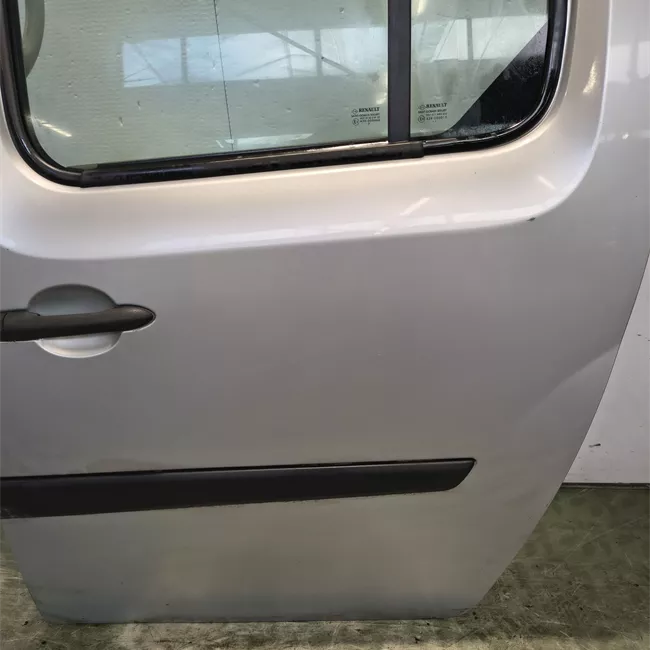 Porta posteriore sinistra rata