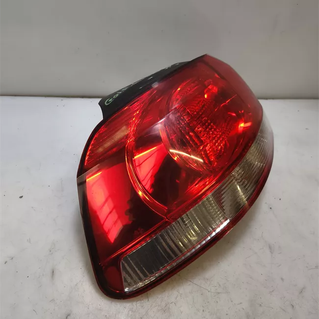 Fanale posteriore parte esterno sinistro VALEO