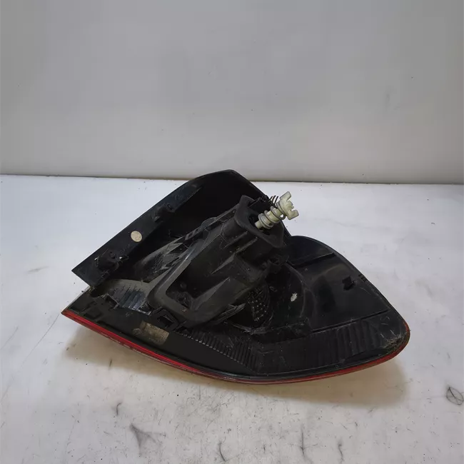 Fanale posteriore parte esterno sinistro VALEO