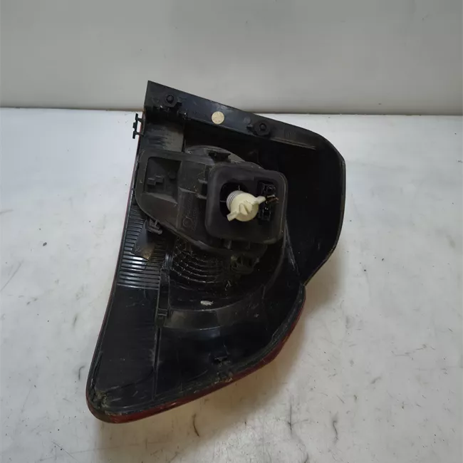 Fanale posteriore parte esterno sinistro VALEO