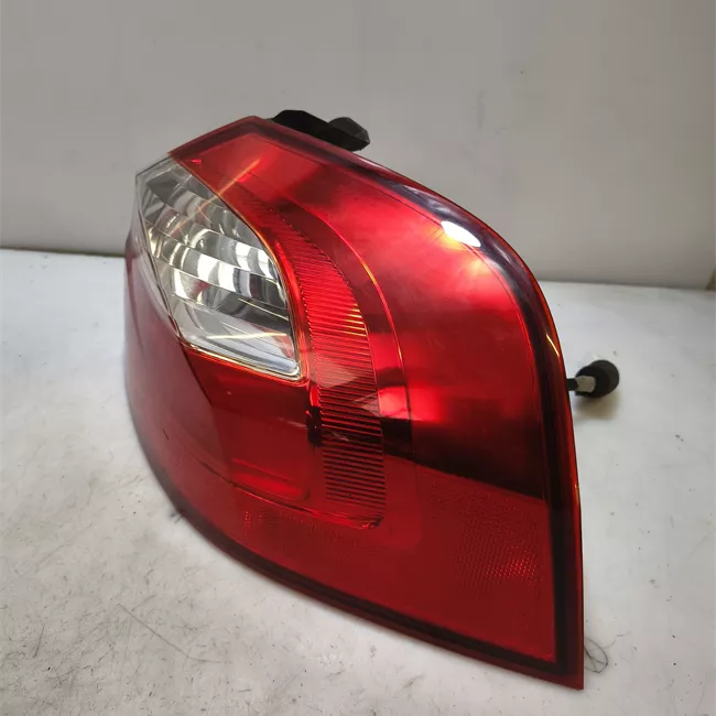 Fanale posteriore parte esterno destro