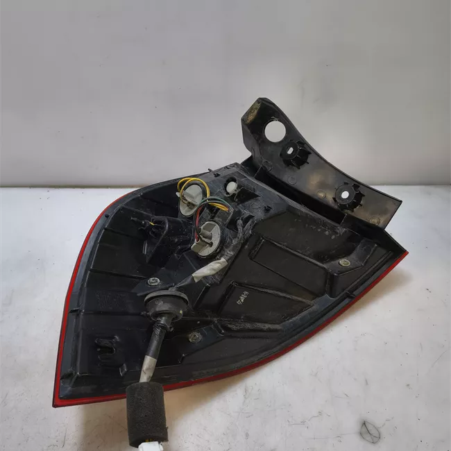 Fanale posteriore parte esterno destro