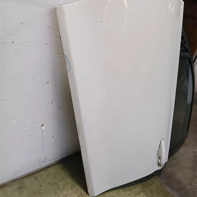 Porta anteriore sinistra