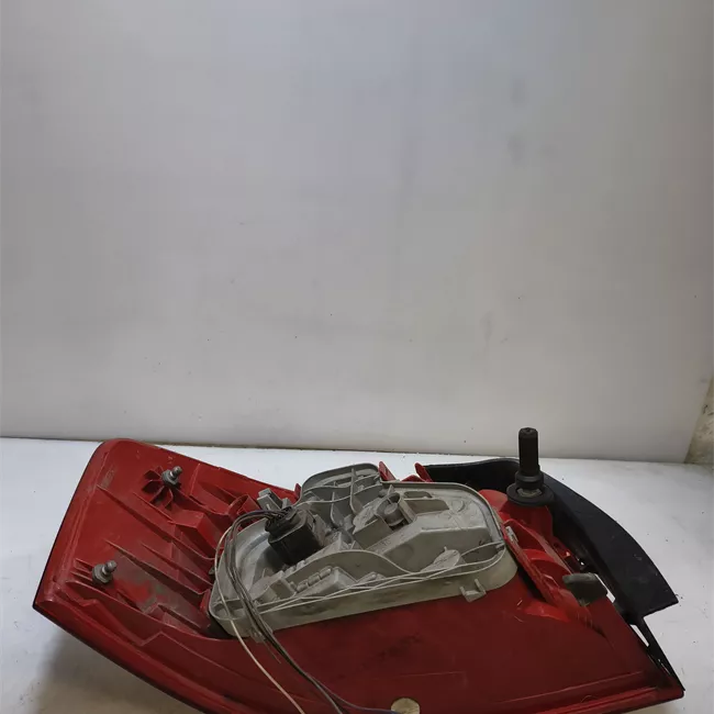 Fanale posteriore parte esterno destro