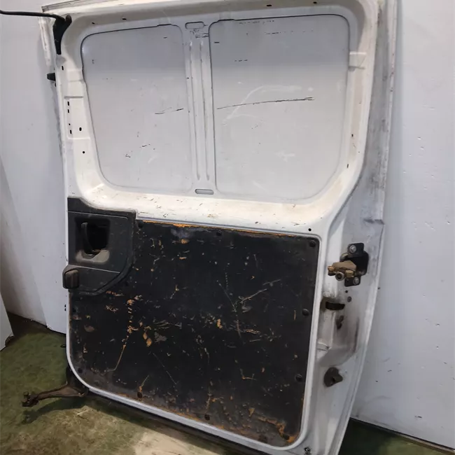 Porta posteriore destra