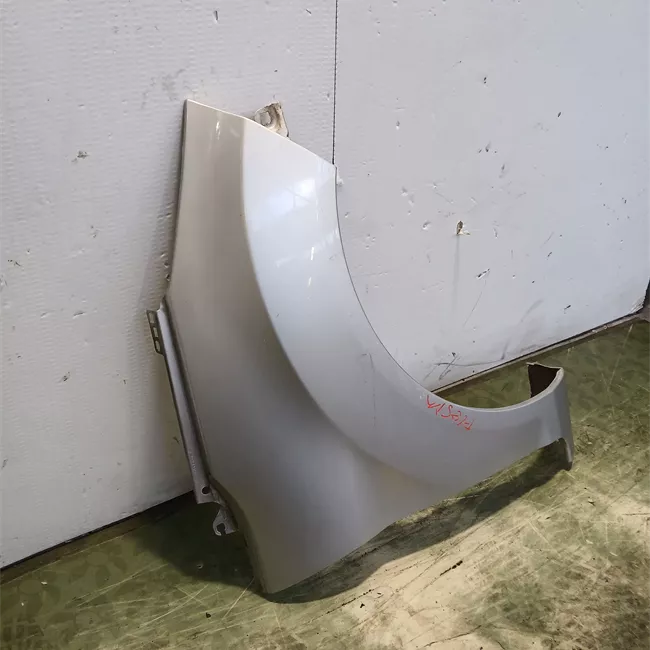 Parafango anteriore destro