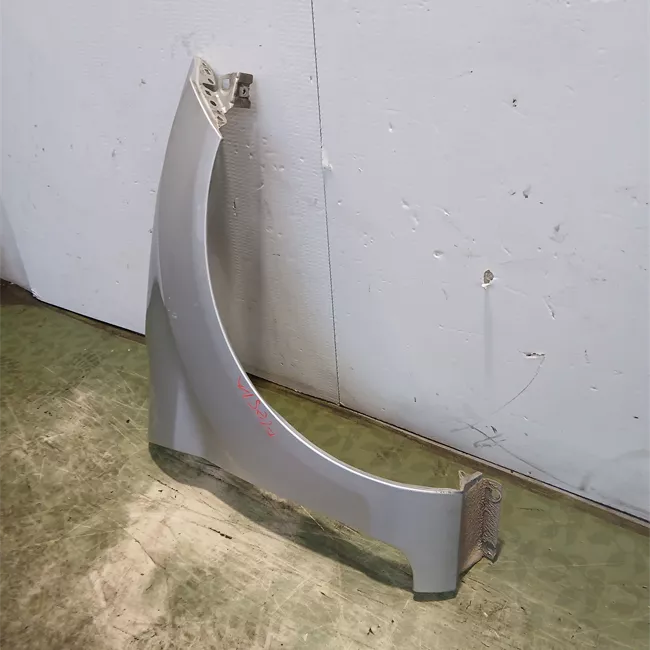 Parafango anteriore destro