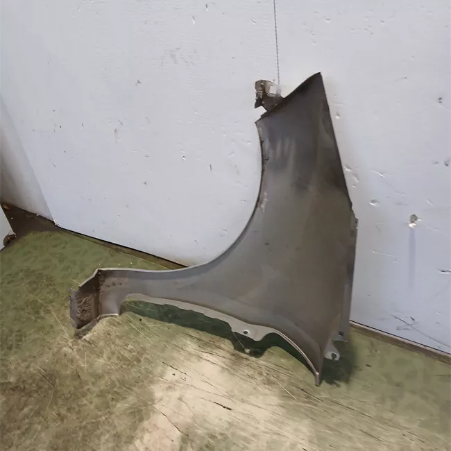 Parafango anteriore destro