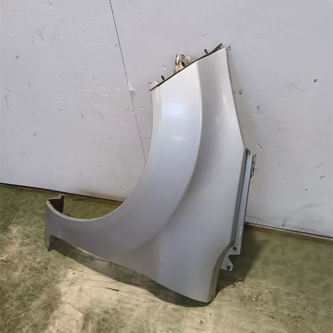 Parafango anteriore sinistro