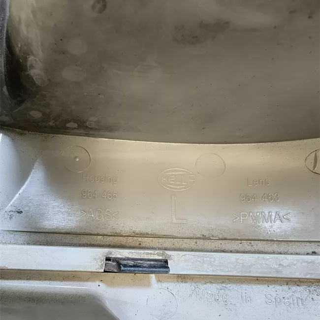 Fanale posteriore parte esterno sinistro 11-03>