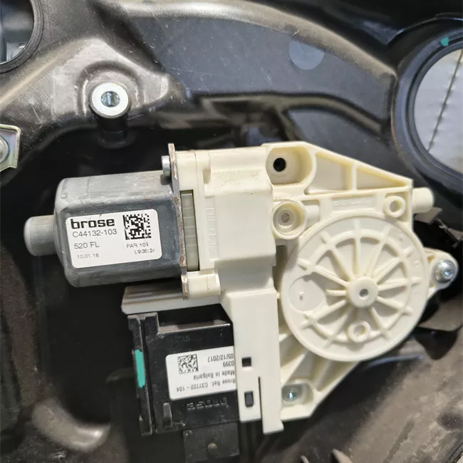 Alzacristallo elettrico porta anteriore sinistro