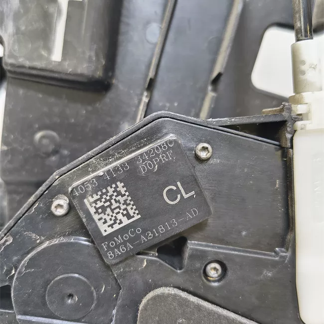 Serratura porta anteriore sinistra