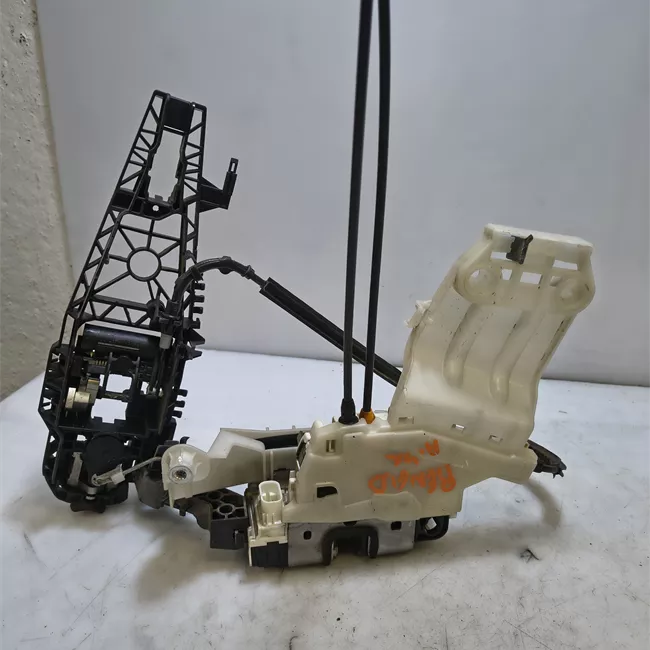 Serratura porta anteriore sinistra