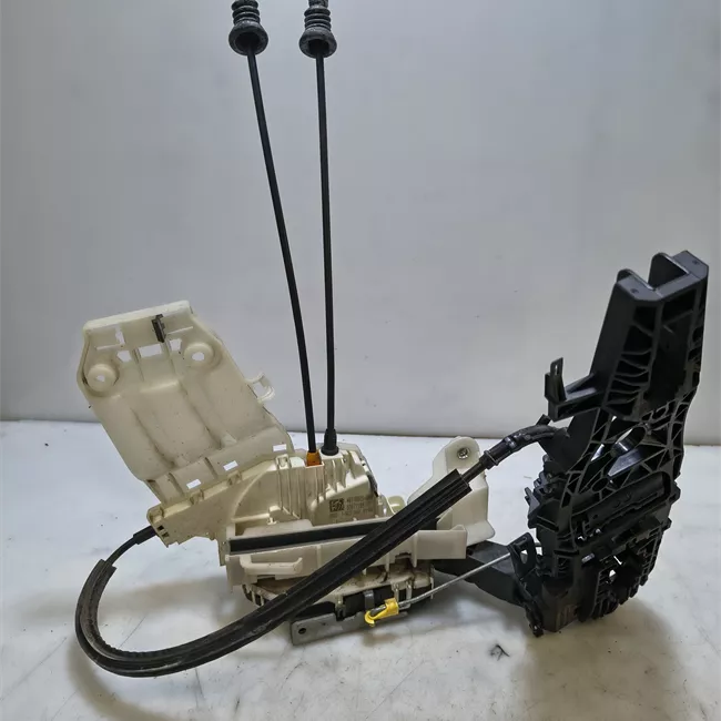 Serratura porta anteriore sinistra