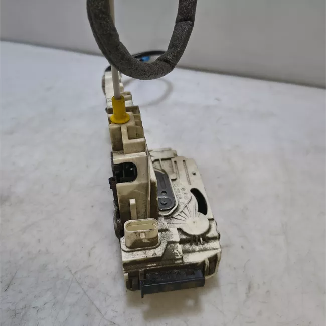 Serratura porta anteriore destra