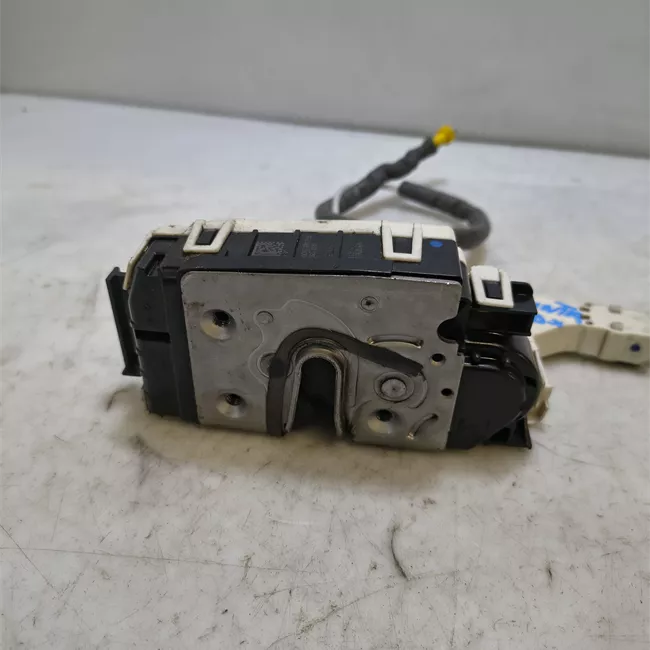 Serratura porta anteriore destra