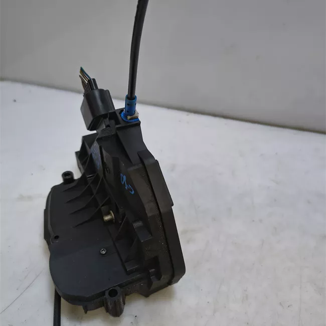 Serratura porta anteriore sinistra