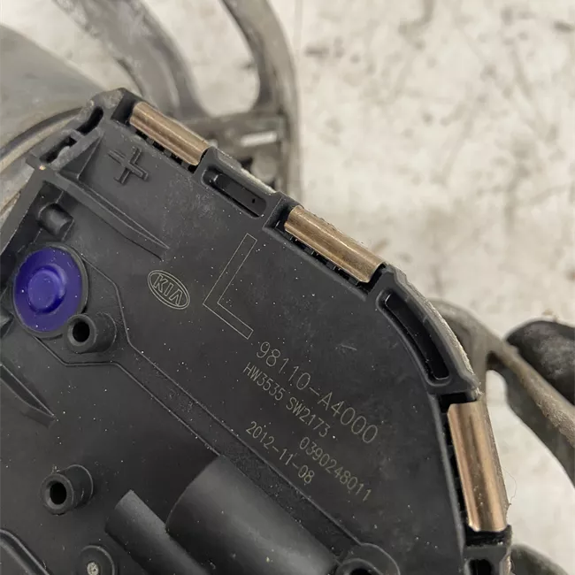 Meccanismo tergiparabrezza con motorino sinistro