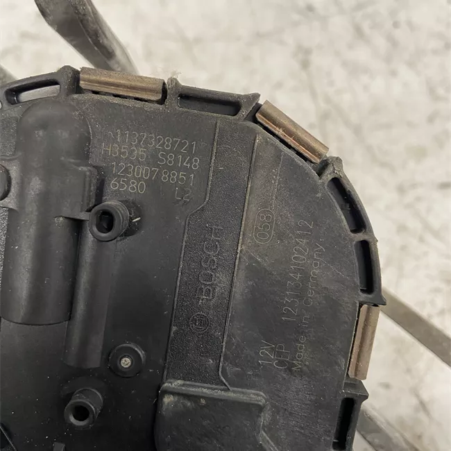 Meccanismo tergiparabrezza con motorino sinistro