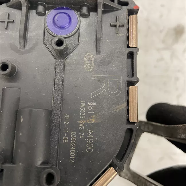 Meccanismo tergiparabrezza con motorino destro