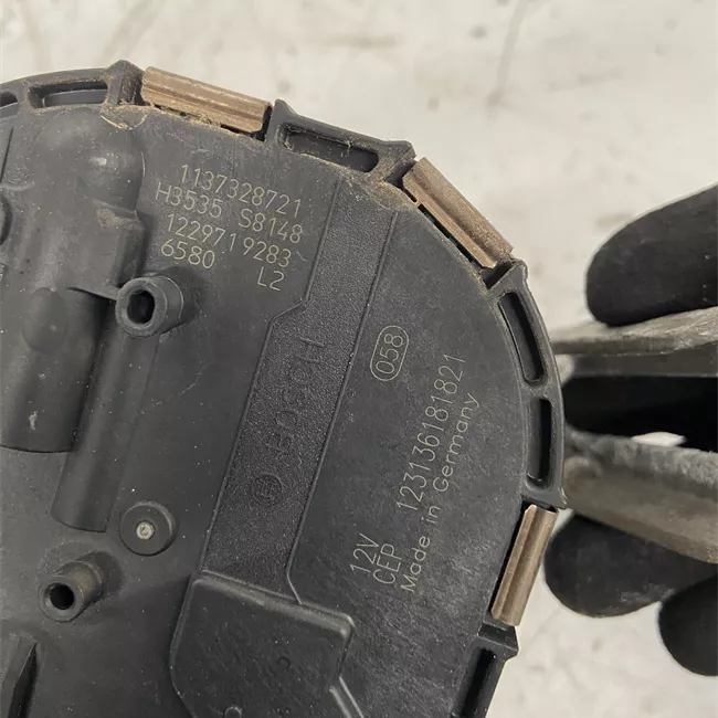 Meccanismo tergiparabrezza con motorino destro