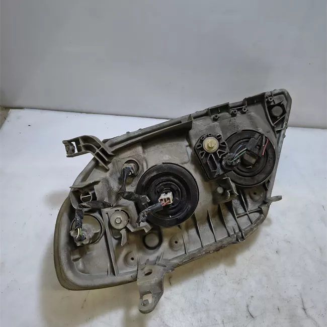 Proiettore destro 05-04<