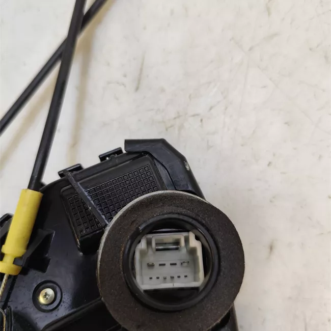 Serratura porta anteriore destra