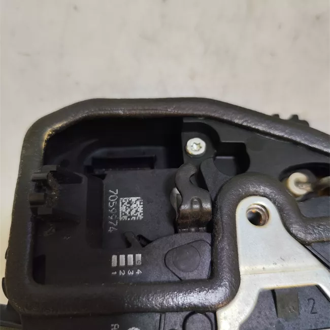 Serratura porta anteriore destra