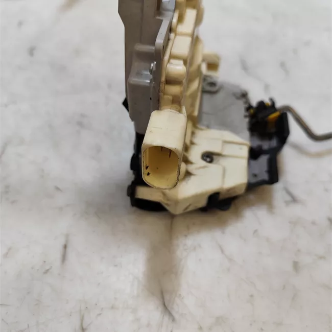 Serratura porta anteriore sinistra