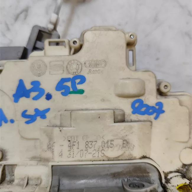 Serratura porta anteriore sinistra