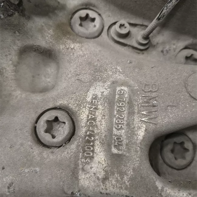 Montante sospensione anteriore sinistro