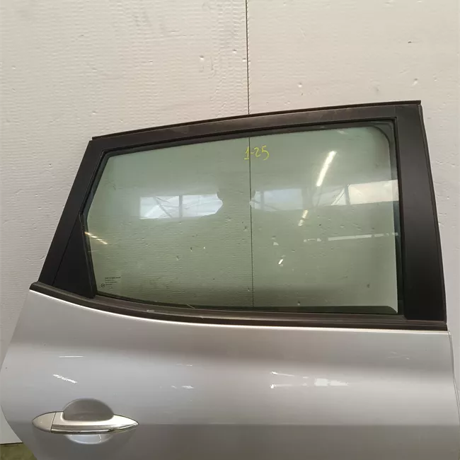 Porta posteriore destra