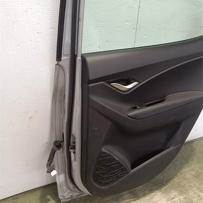 Porta posteriore destra