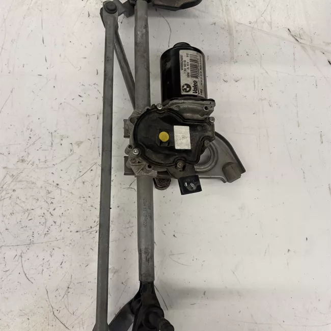 Meccanismo tergiparabrezza con motorino