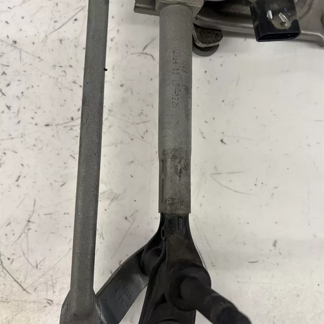 Meccanismo tergiparabrezza con motorino