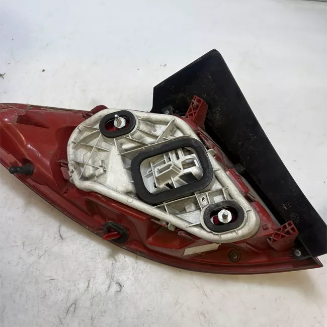 Fanale posteriore parte esterno destro