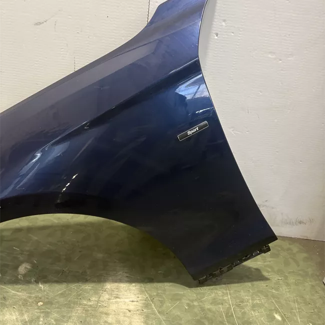 Parafango anteriore sinistro