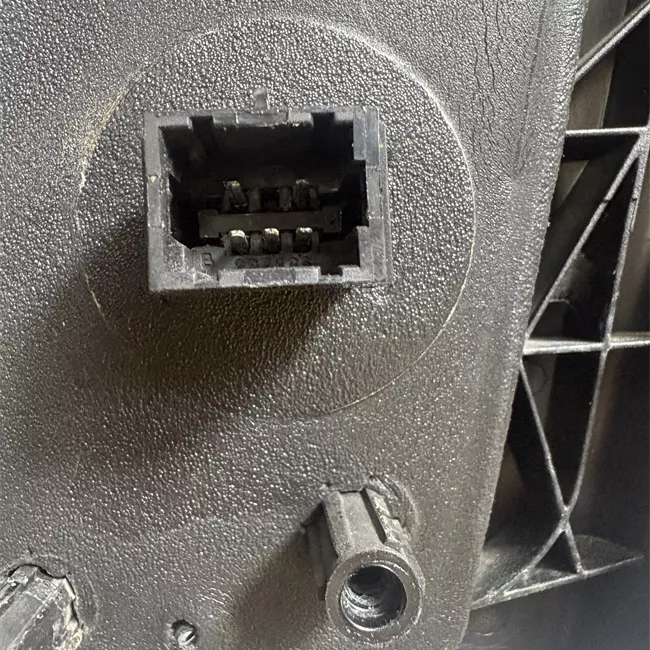 Retrovisore esterno regolazione elettrica destro