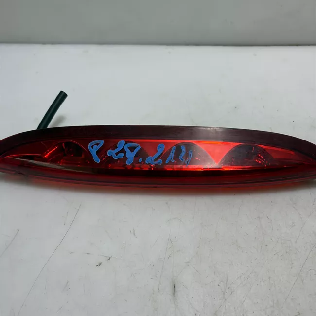 Fanale stop supplementare senza spoiler