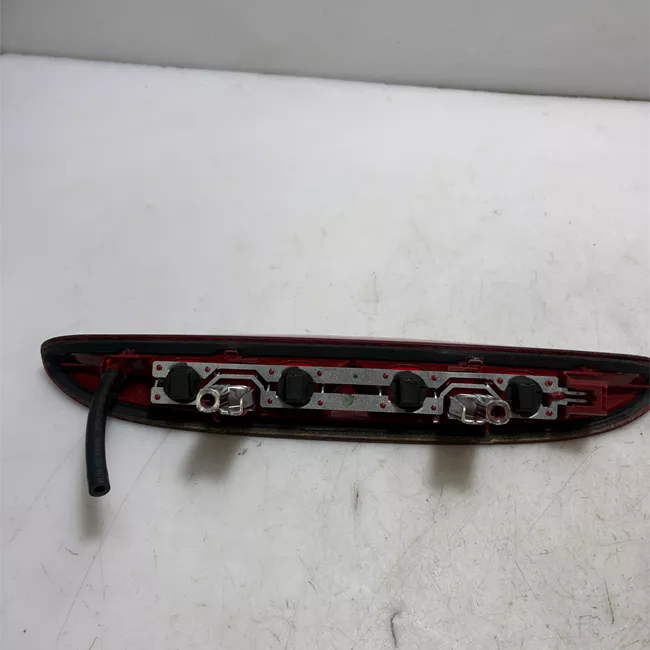 Fanale stop supplementare senza spoiler