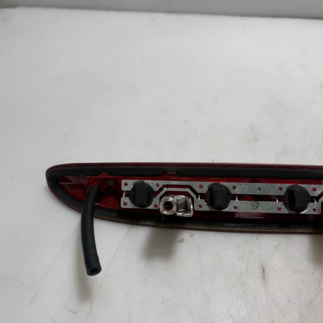 Fanale stop supplementare senza spoiler