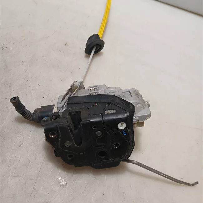 Serratura porta anteriore destra