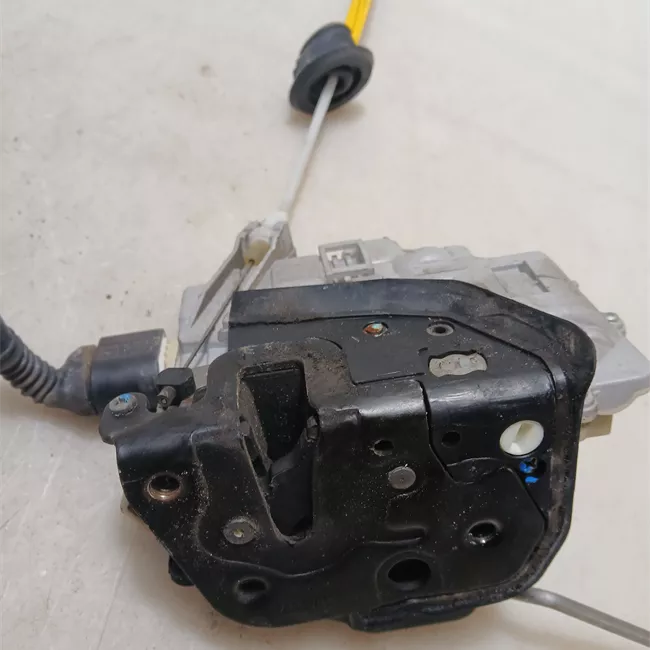 Serratura porta anteriore destra