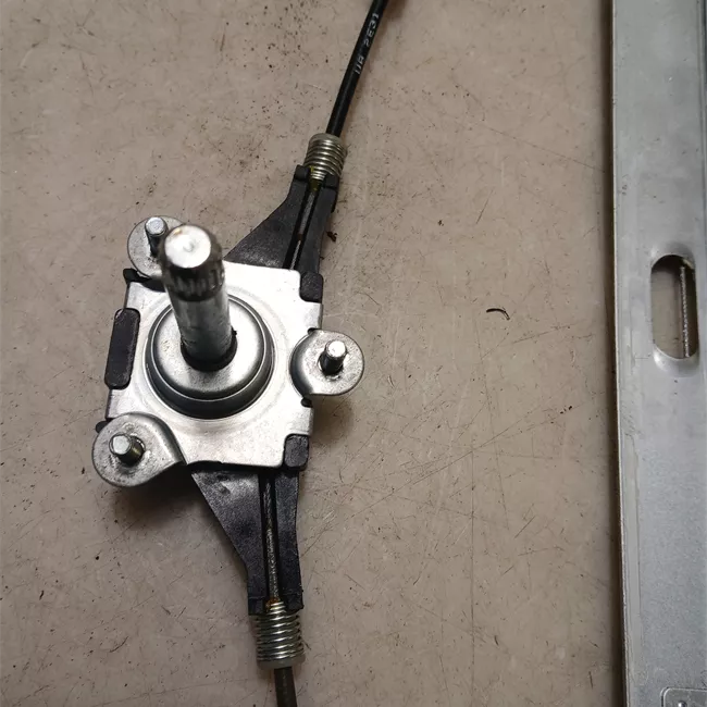 Alzacristallo porta posteriore destro